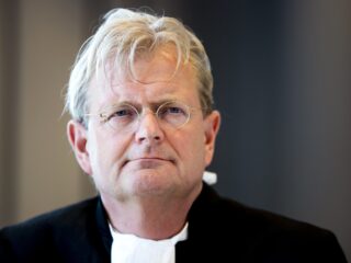 Peter R. de Vries Foundation gaat ook moorden en vermissingen oplossen