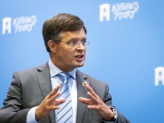 'Europa heeft geen verhaal', zegt oud-premier Balkenende; 'tijd om het te maken'