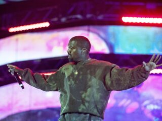 Stand.nl: 'De concerten van Kanye West moeten worden afgeblazen'