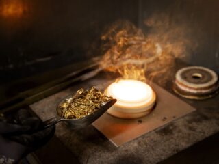 Drukte bij goudsmelters door recordhoge goudprijs