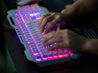 Weinig discussie rond inlichtingenwet: 'Tast wel onze democratische waarden aan'