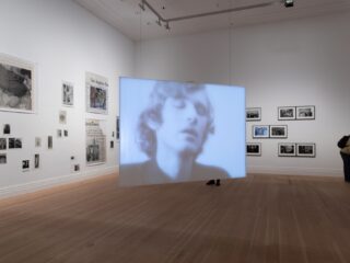 De mysterieuze verdwijning van Bas Jan Ader: de kunstenaar die in de oceaan verdween