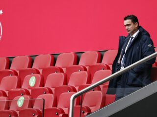 Boek 'Ajax in crisis' biedt inzage: 'Vertrek Overmars was een dreun'