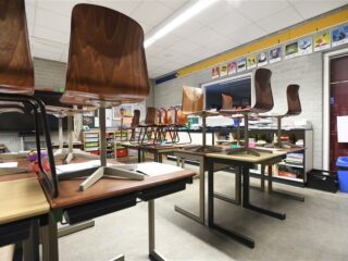 Tekort aan schooldirecteuren: 'Zorg dat ze niet met verstopte wc in de weer hoeven'