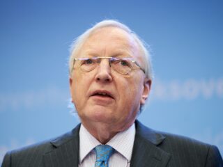 Oud-topambtenaar Joustra (VVD): 'Stikstofwet doordrukken heeft weinig nut'