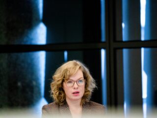 Hoogleraar Beatrice de Graaf: 'Onderwijsbegroting minder slecht, maar nog steeds verschrikkelijk'