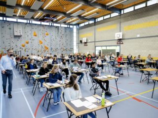 Gematste leerlingen in coronatijd worstelen in studietijd meer: 'Lagere lat betekent niet harder werken'