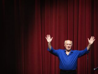 Herman van Veen: 'Spelen is bestaan, schrijven is koesteren'