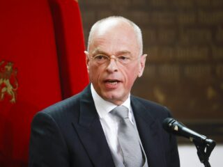 Eerste Kamervoorzitter Bruijn: 'ik heb vertrouwen in alle mogelijke Tweede Kamervoorzitters, ook in Martin Bosma'