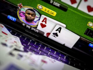 'Maak gokreclames realistisch', zegt oud-profvoetballer Glenn Helder