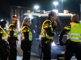 Hoe bereiden hulpverleners zich voor op de jaarwisseling? 'Je moet je eigen broek ophouden'