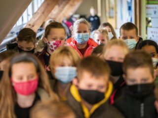 Corona-lessen genegeerd: 'Hoe je het ook wendt of keert, Nederland is niet sterker uit de coronacrisis gekomen'