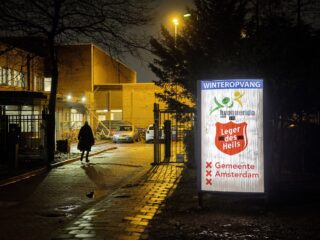 Tentoonstelling over (t)huislozen: 'Van kapotte sokken tot kunstwerken'