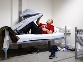 Als dakloze proberen een huis te vinden: 'Bij één woning staat 700 man, je maakt geen schijn van kans'