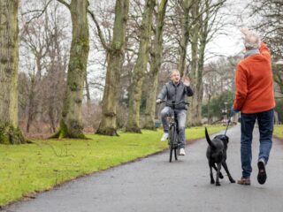 Maak jij weleens een praatje met een onbekende? 'Een beetje ongemak is helemaal niet erg'