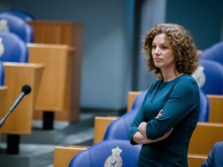 PvdD-Kamerlid Christine Teunissen: 'Dit kabinet is op de fossiele weg'