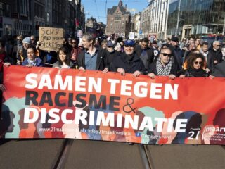 'Ik zei goedenavond en hun reactie was: hé Zwarte Piet, ik klapte dicht'