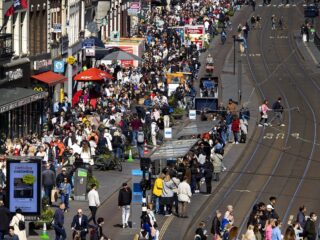 Stay Away, Britse toeristen: Amsterdam wil af van imago 'seks, drugs en rock-'n-roll'