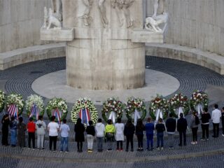 Stand.nl: 'Herdenken is belangrijker dan ooit'
