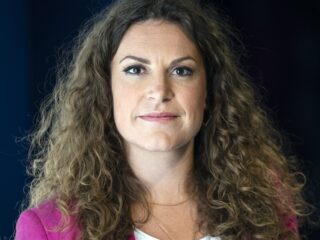 Voetbalcommentator Suse van Kleef blijft scoren, maar voorlopig niet op tv