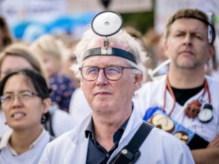 Mentaliteitsverandering bij arts én patiënt nodig, te beginnen bij de ziekenhuizen