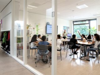 Stand.nl: 'Minder lesuren is een goed antwoord op het lerarentekort'