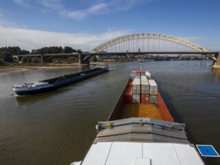 Minder goederen vervoerd over water in Nederland: 'Hele treurige ontwikkeling'