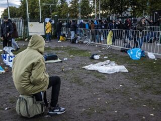 Stand.nl: 'Schuiven met geld van ontwikkelingshulp naar asielopvang is onaanvaardbaar'