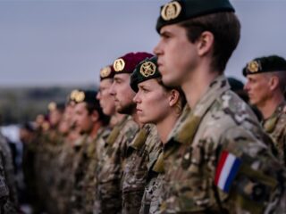 Dienstplicht? 'Het is een dienrecht'