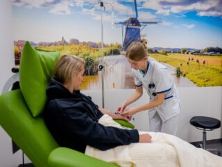 Het gevecht met kanker: hoe we met geweldsmetaforen grip proberen te krijgen op de ziekte