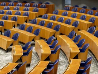 Grensoverschrijdend gedrag in de Tweede Kamer: 'Heftige werkdruk is geen excuus'