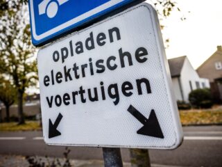 Omvangrijke klimaatplannen: 'Elektrische auto is nu nog onbetaalbaar'