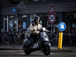Steeds meer jongeren met problematisch gedrag beïnvloed door manosphere