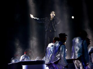 Handelsoorlog met een soundtrack: Hoe Trumps staalheffingen de K-pop-industrie een boost geven