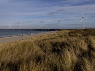 Nederlanders kunnen met zeespiegelstijging droge voeten houden