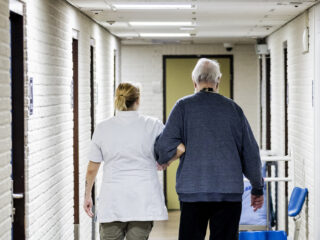 Het empathische huis ontlast mantelzorgers: 'Zo behouden ouderen met dementie hun dagelijks ritme'