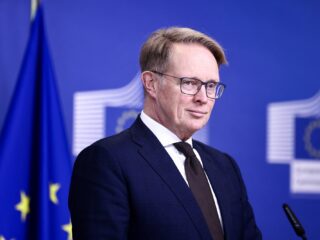 Frontex-directeur Leijtens maant Brussel tot actie: 'Terugkeerregelingen in orde maken'