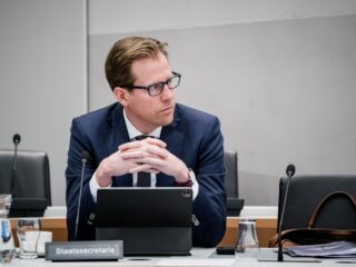 Van der Maat over belastingheffing smartengeld veteranen: 'Gaan we regelen'
