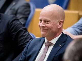 NIDV-voorzitter Knops waarschuwt voor defensieachterstand: 'Het moet sneller en radicaler'