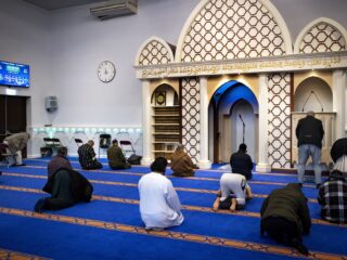 Lale Gül en Joram van Klaveren clashen over moslimdiscriminatie