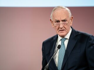 Johan Remkes: Omtzigt neemt geen verantwoordelijkheid en doet aan prijsschieten