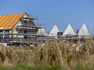 Architecten hebben goede ideeën voor de wooncrisis, toch hoor je ze amper