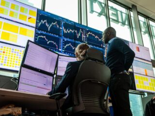 Oproep voor nieuwe manier van samenleven: 'Lang voorspelde grenzen van groei zijn bereikt'