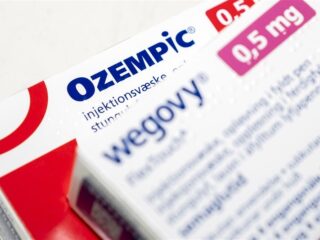 Stand.nl: 'Obesitas-medicijnen moeten altijd worden vergoed'