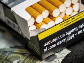 Weer prijsverhoging sigaretten moet vooral voorkomen dat jongeren beginnen