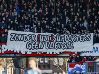 Kunnen rivaliserende voetbalfans vreedzaam naast elkaar zitten? 'Begint en eindigt bij de supporter'