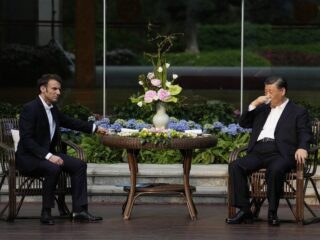 EU in de tang tussen Amerika en China? 'De tijd van geopolitieke vakantie is voorbij'