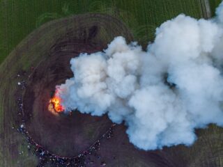 Meer fijnstof in de lucht na paasvuren: 'Hoe minder verf erin zit, hoe beter'