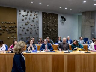 Debat aardgaswinning: 'Bij beetje krachtige aardbeving stort mijn huis in'