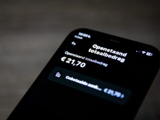 Veel minderjarigen kopen nu, maar betalen achteraf: 'Heel risicovol'